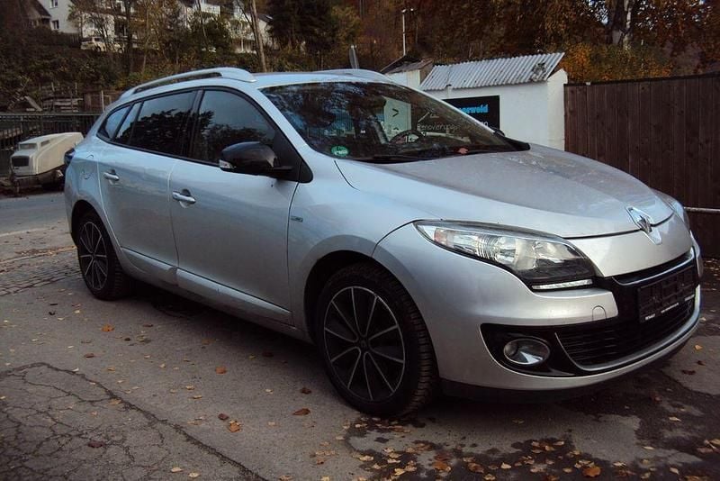 Gebraucht Renault Mégane III Bose Edition 116 PS (85 kW) 2013 Silber Limousine