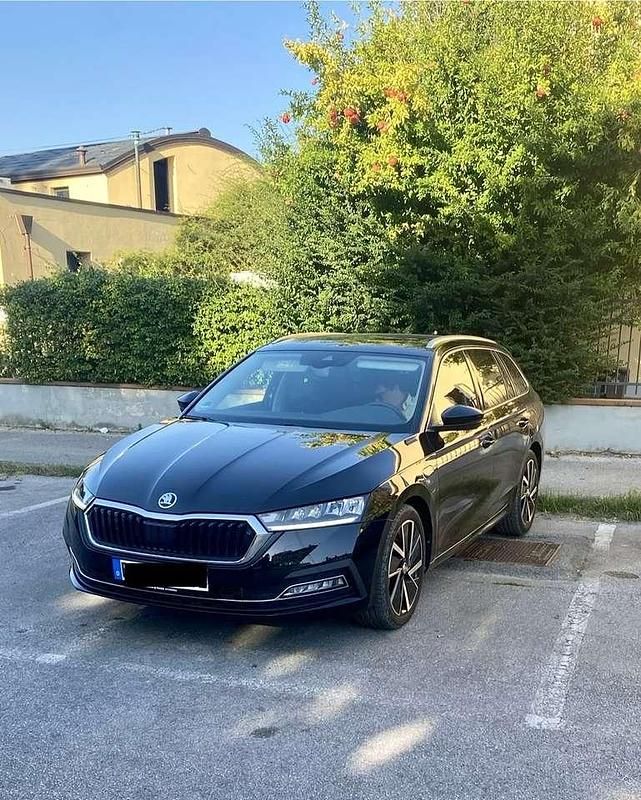 Schwarz Gebraucht 2021 Skoda Octavia First Edition Kombi | 23.850 € (Fairer Preis) - Bild 1/2