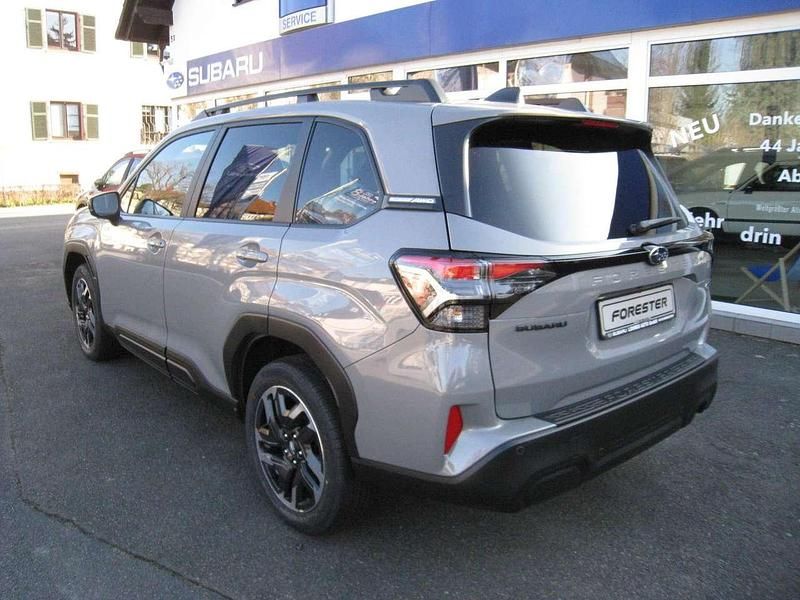 Gebraucht Subaru Forester Exclusive+ 136 PS (100 kW) 2025 River rock pearl SUV