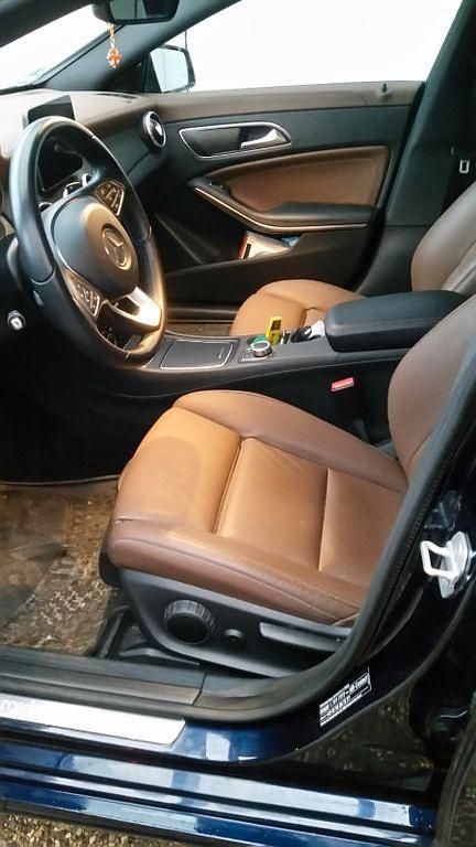 Gebraucht Mercedes CLA200 Shooting Brake 136 PS (100 kW) 2016 Blau Kombi