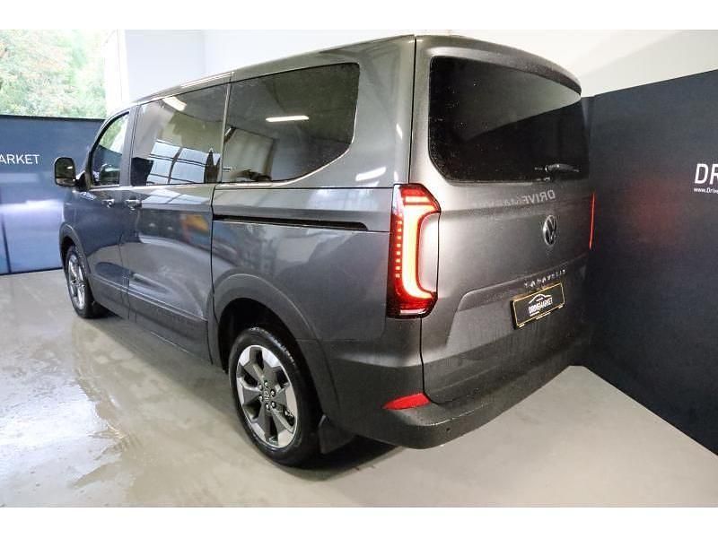 Neu VW T7 150 PS (110 kW) 2025 Grau Van