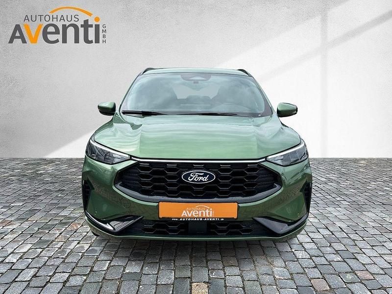 Gebraucht Ford Kuga ST-Line 186 PS (136 kW) 2025 Grün SUV