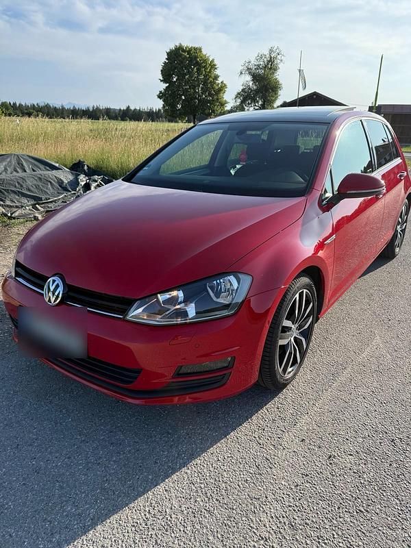 Gebraucht VW Golf VII Edition 150 PS (110 kW) 2015 Rot Limousine