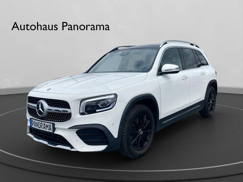 Weiß Gebraucht 2020 Mercedes GLB220 AMG line SUV | 32.990 € (Etwas zu teuer) - Bild 1/4