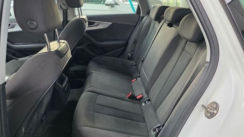 Gebraucht Audi A4 Ambiente 150 PS (110 kW) 2016 Weiß Kombi