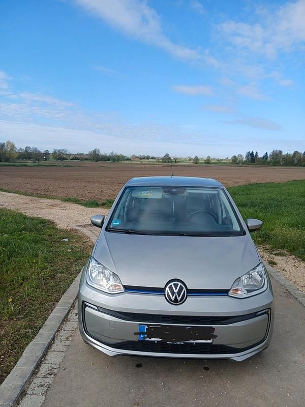 Second-hand VW e-up! 61 kW (83 CP) 2023 Gri Hatchback