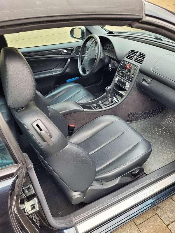 Gebraucht 2000 Mercedes CLK230 Avantgarde Cabrio | 9.500 € (Teuer) - Bild 1/4