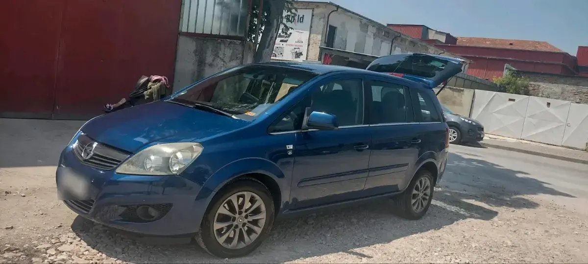 Gebraucht Opel Zafira 150 PS (110 kW) 2010 Blau Van / Kleinbus
