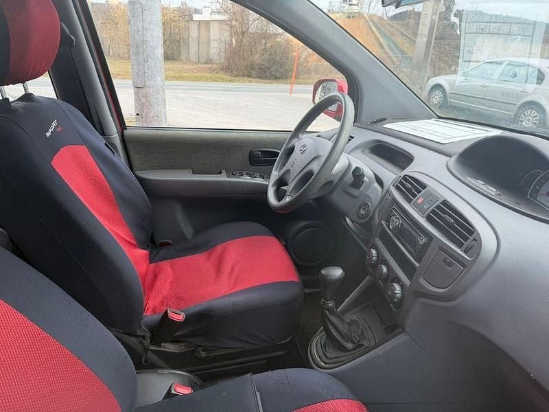 Gebraucht Hyundai Matrix 101 PS (74 kW) 2006 Rot Van / Kleinbus