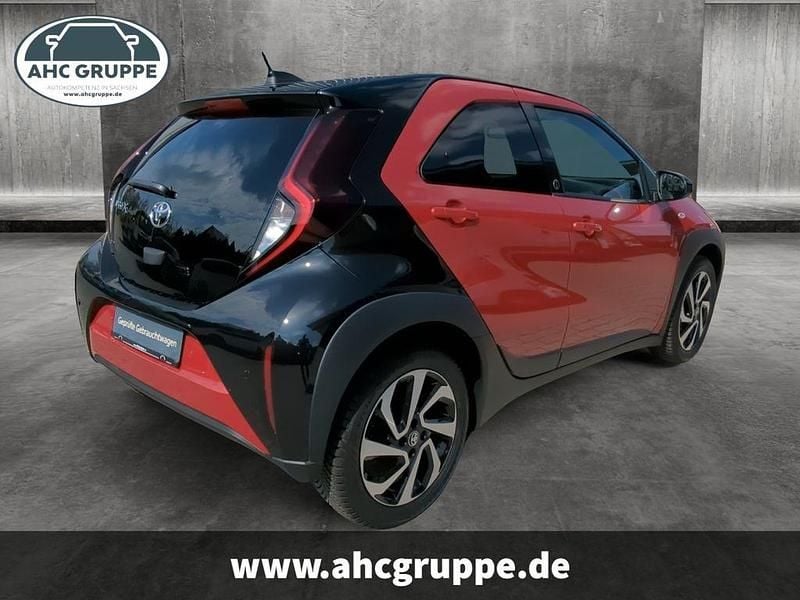 Gebraucht Toyota Aygo X Comfort 72 PS (52 kW) 2024 Rot SUV