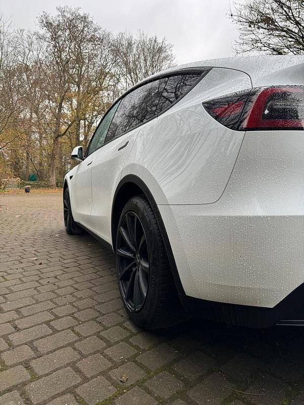 Gebraucht Tesla Model Y Standard Range 220 kW (300 PS) 2023 Weiß SUV