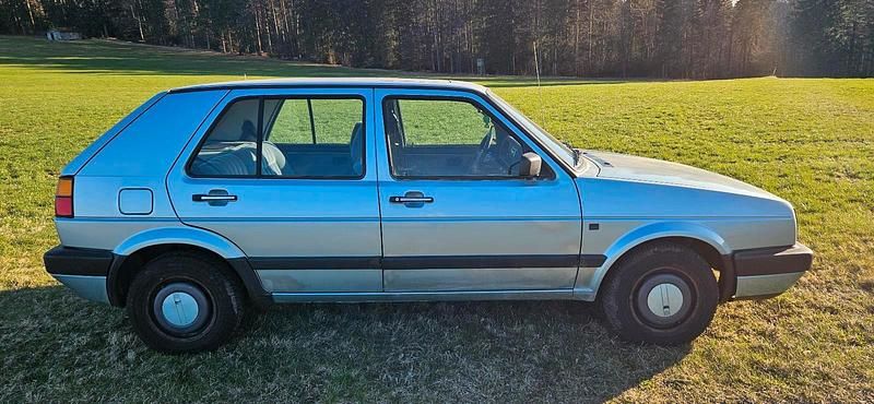 Gebraucht VW Golf II 69 PS (50 kW) 1989 Blau Kleinwagen
