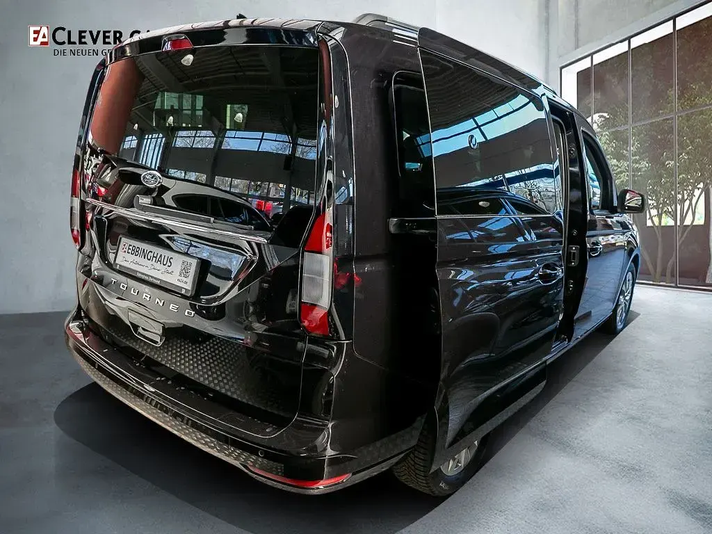 Gebraucht Ford Tourneo Titanium 122 PS (89 kW) 2024 Schwarz Van / Kleinbus