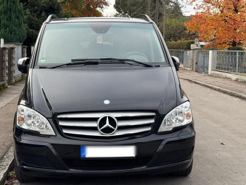 Schwarz Gebraucht 2012 Mercedes Viano Edition Van / Kleinbus | 16.800 € (Etwas zu teuer) - Bild 1/4