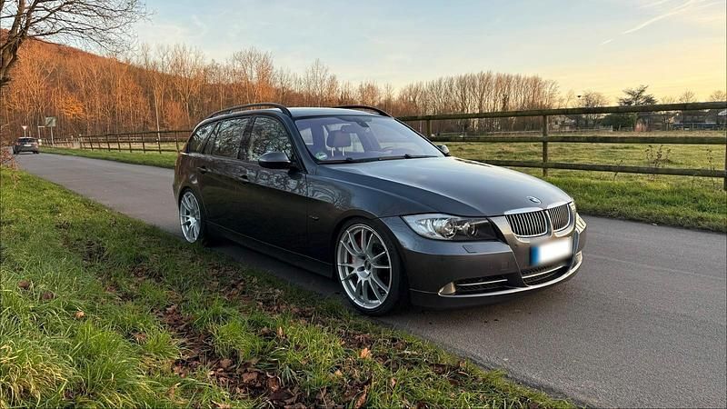Gebraucht BMW 335 Basis 499 PS (367 kW) 2008 Grau Kombi