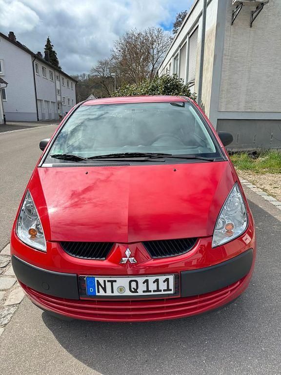 Gebraucht Mitsubishi Colt 95 PS (69 kW) 2006 Rot Limousine