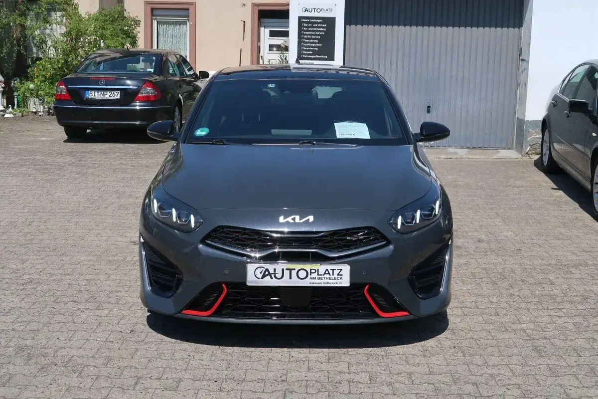 Gebraucht Kia ProCeed GT 204 PS (150 kW) 2022 Grau Kombi