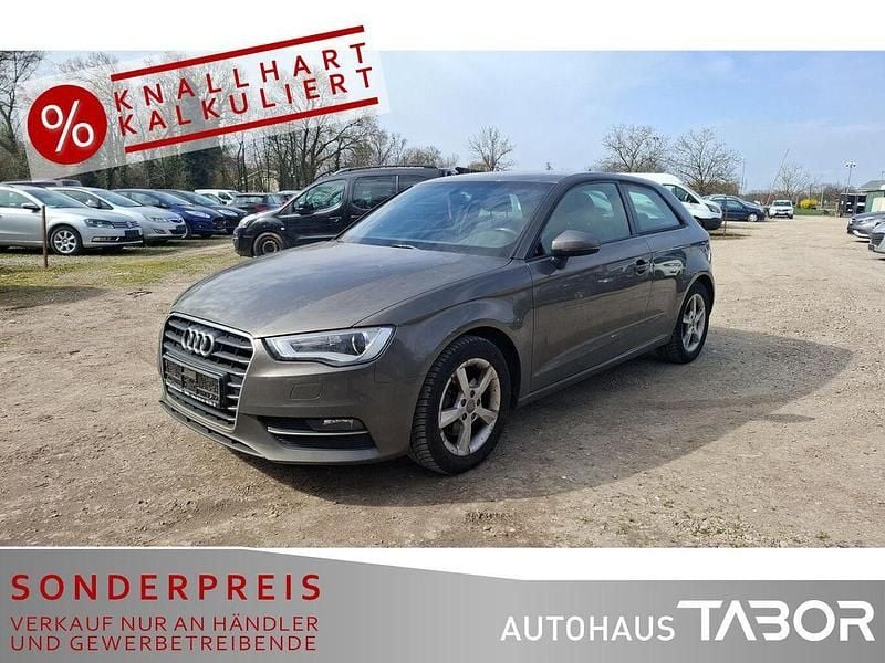 Gebraucht Audi A3 Attraction 105 PS (77 kW) 2013 Grau Limousine