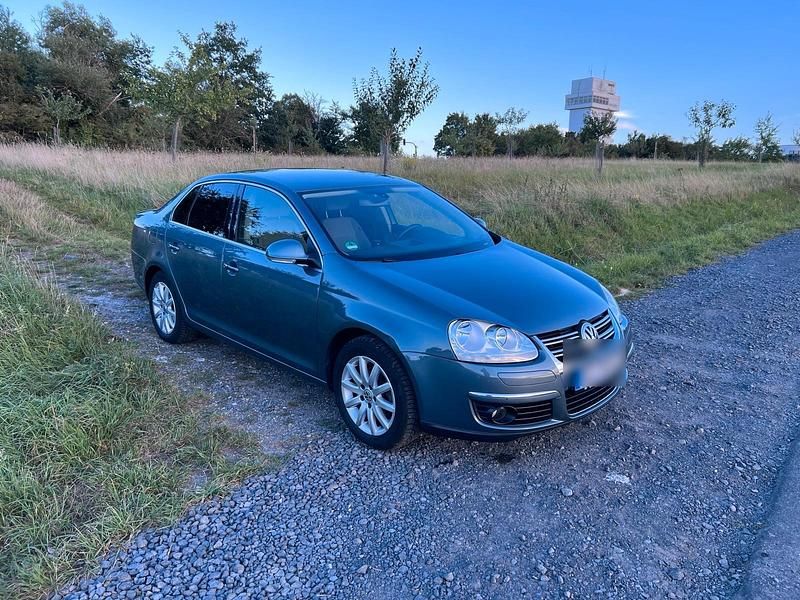 Blau Gebraucht 2006 VW Jetta Limousine | 4.800 € (Fairer Preis) - Bild 1/4