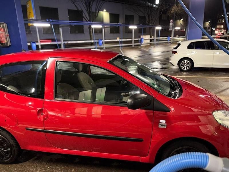 Gebraucht Renault Twingo Expression 58 PS (42 kW) 2010 Rot Kleinwagen