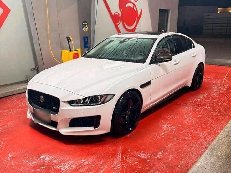 Gebraucht Jaguar XE S 340 PS (250 kW) 2017 Weiß Limousine