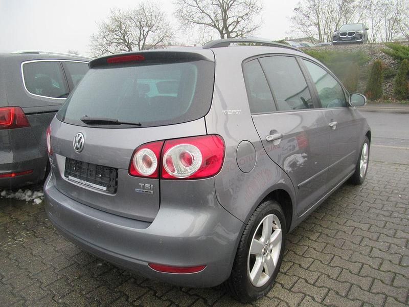 Gebraucht VW Golf VI Team 105 PS (77 kW) 2010 Grau Kleinwagen
