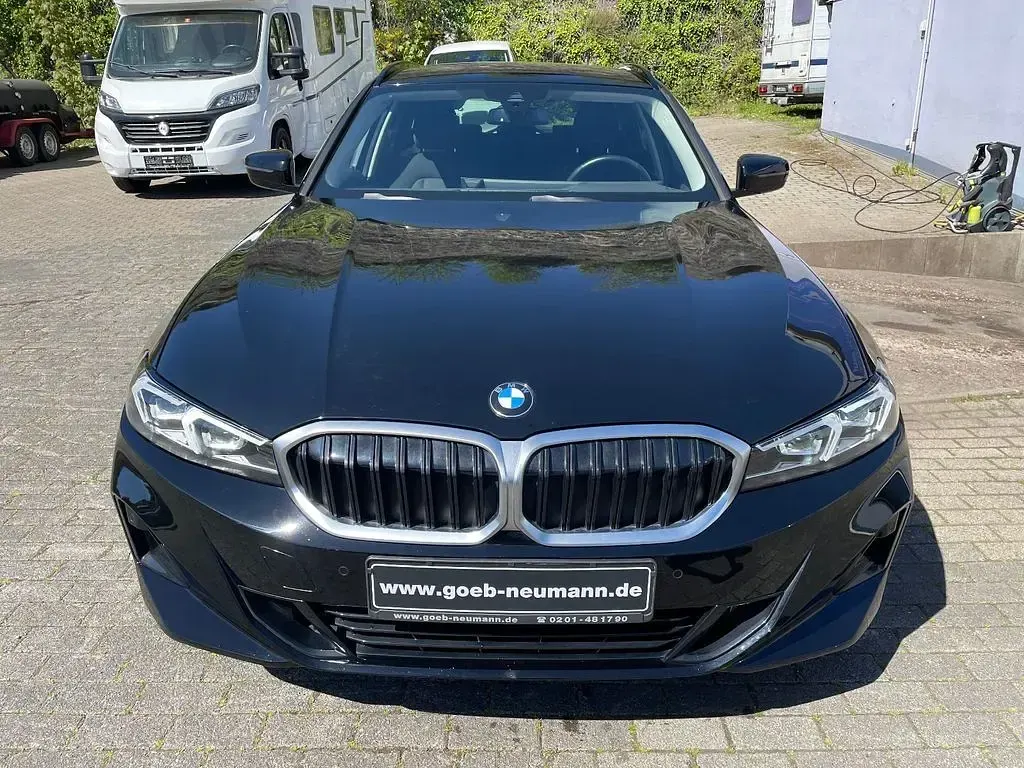Gebraucht BMW 318 156 PS (114 kW) 2024 Schwarz Kombi