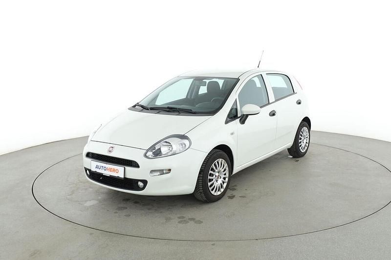 Weiß Gebraucht 2017 Fiat Punto Basis Kleinwagen | 7.600 € (Teuer) - Bild 1/3