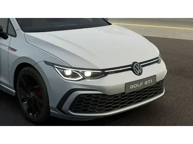 Gebraucht VW Golf VIII Style 245 PS (180 kW) 2024 Pure white Limousine