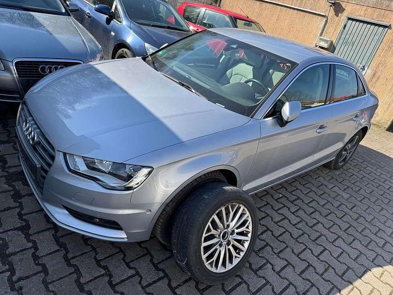 Gebraucht Audi A3 Ambiente 150 PS (110 kW) 2016 Silber Limousine