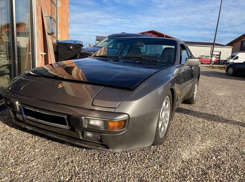 Grau Gebraucht 1987 Porsche 944 Coupé | 7.000 € - Bild 1/4