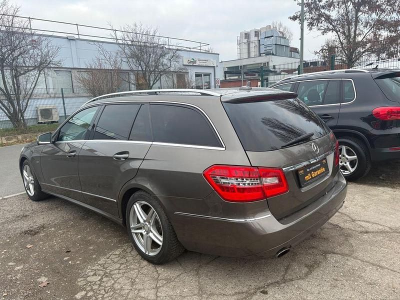 Gebraucht Mercedes E350 231 PS (169 kW) 2010 Braun Kombi