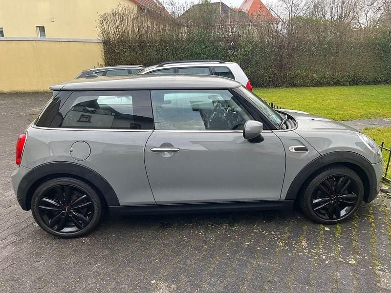 Grau Gebraucht 2020 Mini ONE Kleinwagen | 13.900 € (Guter Preis) - Bild 1/4