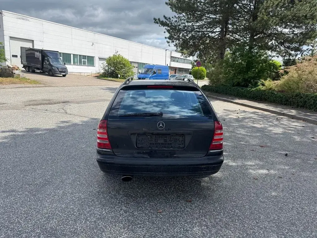 Gebraucht Mercedes C200 163 PS (119 kW) 2003 Schwarz Kombi