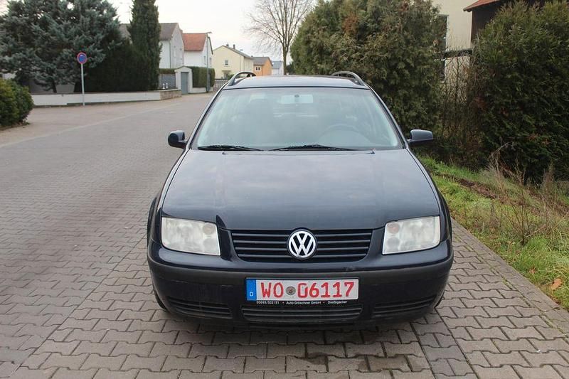 Gebraucht VW Bora Trendline 101 PS (74 kW) 2002 Blau Kombi