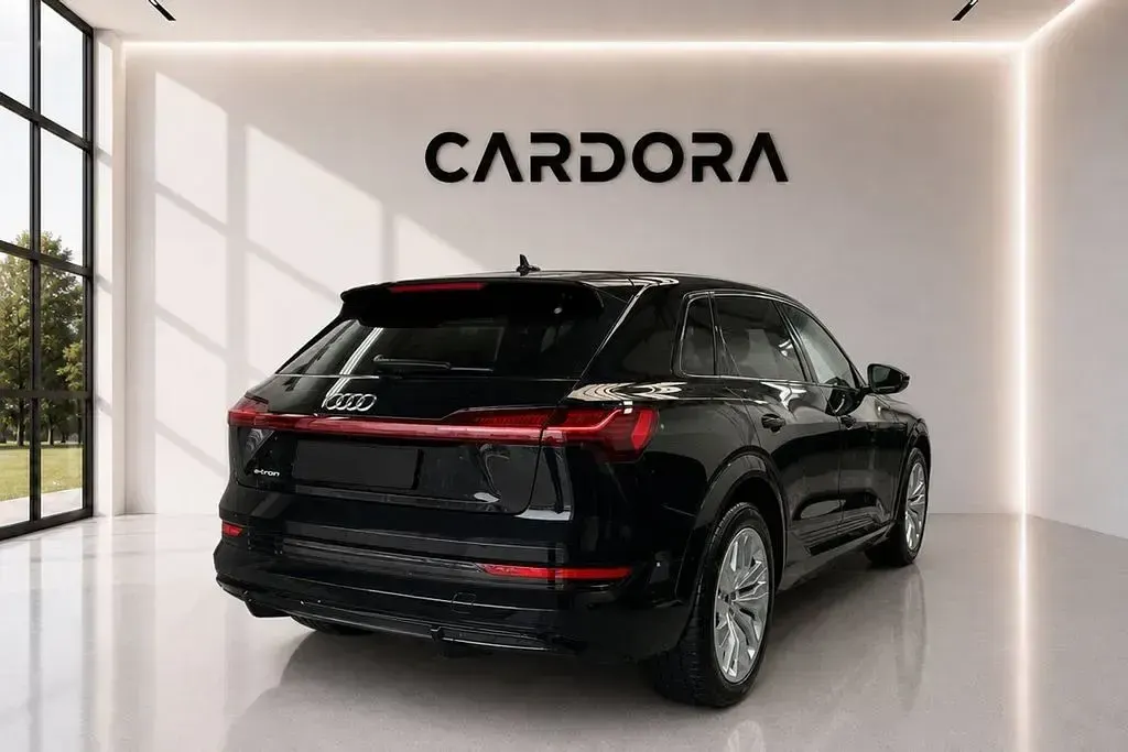 Gebraucht Audi e-tron Sport 369 kW (503 PS) 2023 Schwarz SUV