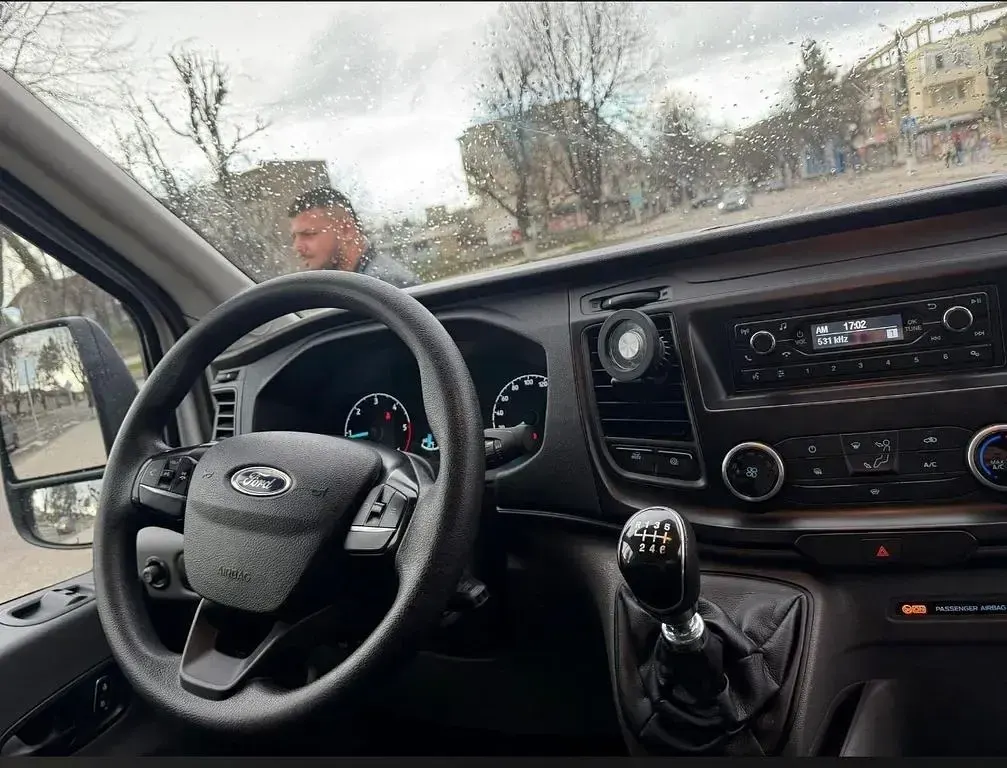 Używany Ford Transit 133 KM (97 kW) 2020 Biały Minivan