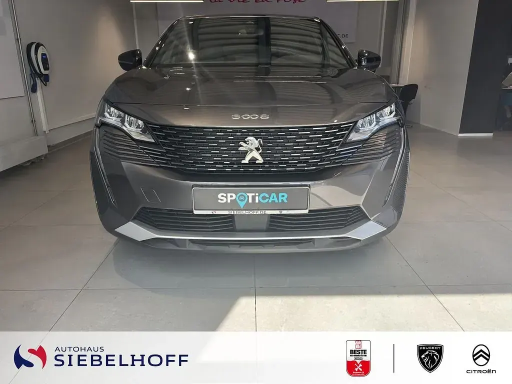 Gebraucht Peugeot 3008 Allure 136 PS (100 kW) 2024 Grau SUV