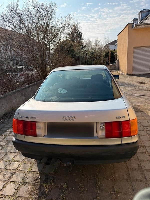Gebraucht Audi 80 90 PS (66 kW) 1991 Silber Limousine