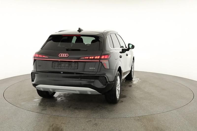 Neu Audi Q3 Ambiente 255 PS (187 kW) 2026 Mythosschwarz metallic SUV
