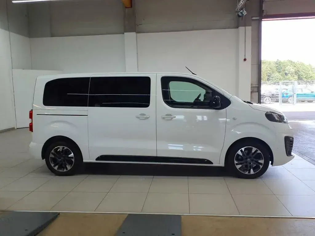 Gebraucht Opel Zafira Life Innovation 177 PS (130 kW) 2020 Weiß Van / Kleinbus