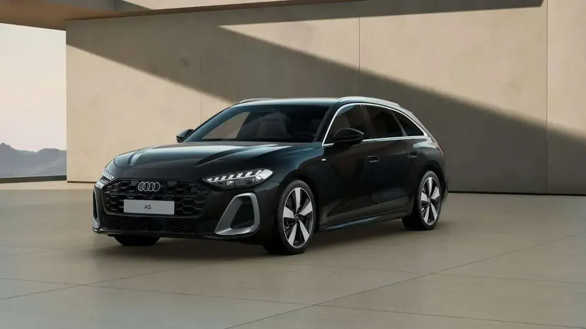 Gebraucht Audi A5 S-Line 204 PS (150 kW) 2025 Schwarz Kombi