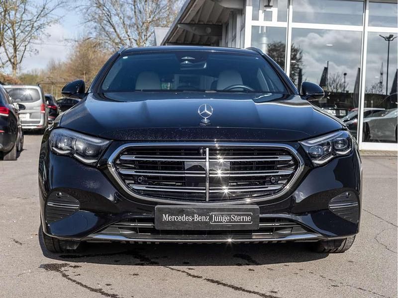 Gebraucht Mercedes E300 Exclusive 313 PS (230 kW) 2025 Schwarz obsidianschwarz metall Kombi