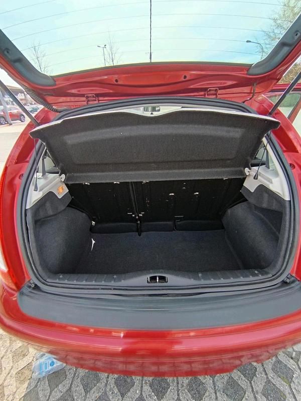 Second-hand Citroën C3 63 CP (46 kW) 2008 Roșu Hatchback