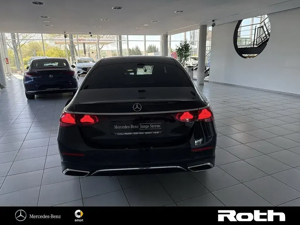 Gebraucht Mercedes E300 AMG 313 PS (230 kW) 2025 Schwarz Limousine