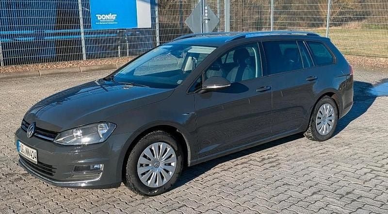 Gebraucht VW Golf VII LOUNGE 110 PS (80 kW) 2015 Grau Kombi