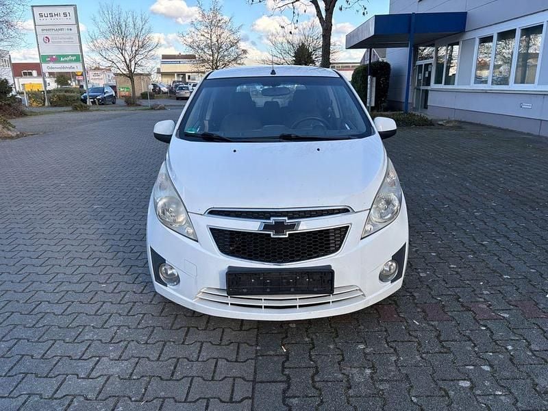 Gebraucht Chevrolet Spark 68 PS (50 kW) 2011 Weiß Kleinwagen