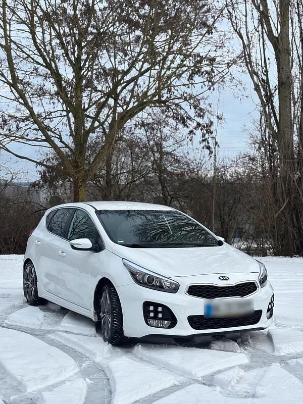 Gebraucht Kia Ceed GT-Line 136 PS (100 kW) 2016 Weiß Kleinwagen