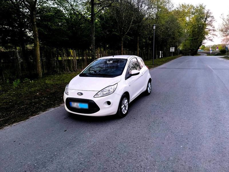 Second-hand Ford Ka 69 CP (50 kW) 2015 Alb Berlinǎ