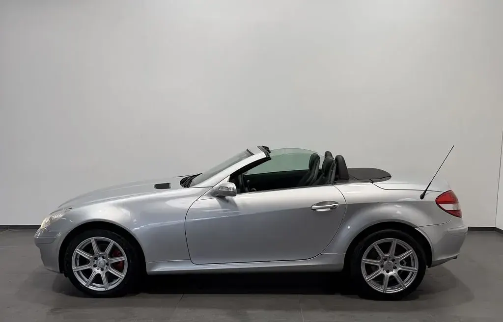 Gebraucht Mercedes SLK280 231 PS (169 kW) 2005 Silber Cabrio